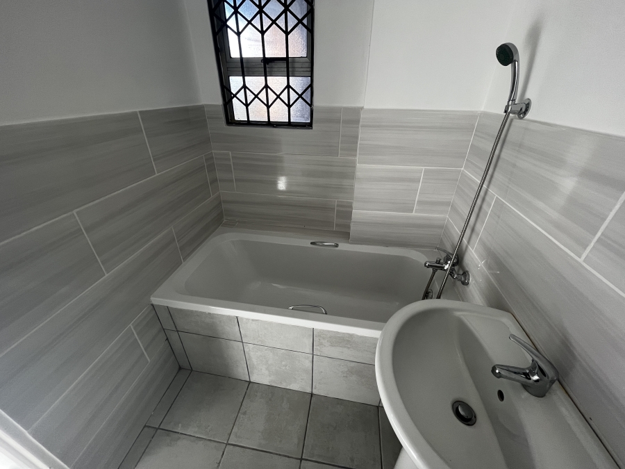 2 Bedroom Property for Sale in Scenery Park Eastern Cape